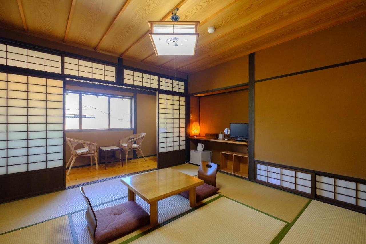 Yufuin Ryokan Tadaima Екстериор снимка